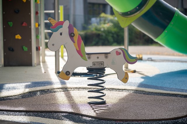 2025-08-25_espace jeu enfant - complexe j. marinelli_70200_dsc02613